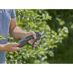 Akkuoksasakset Gardena AssistCut
