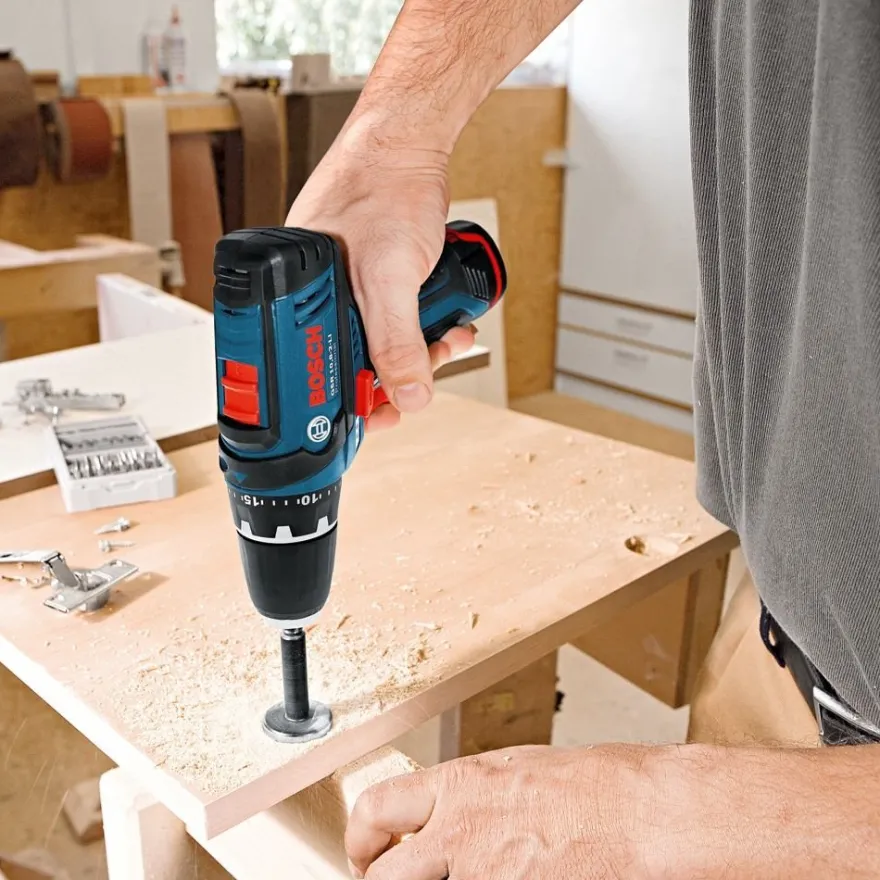 Akkuporakone Bosch Professional GSR 12V-15, 12V, 2x2.0Ah akuilla + Bag