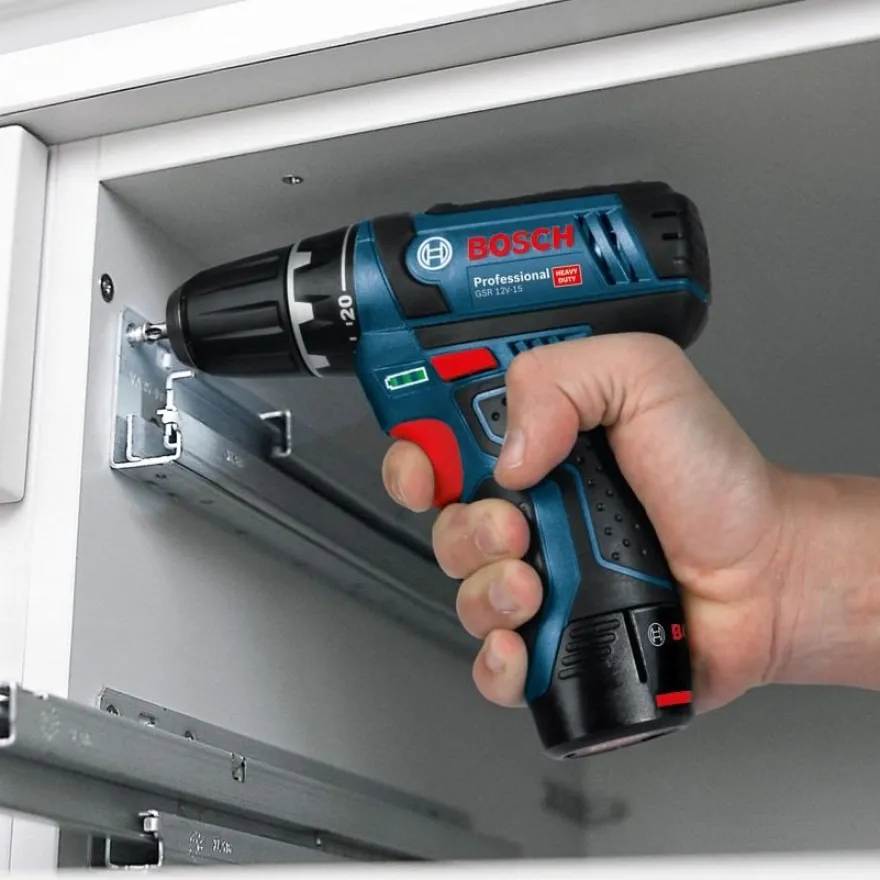 Akkuporakone Bosch Professional GSR 12V-15, 12V, 2x2.0Ah akuilla + Bag