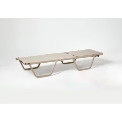 Aurinkotuoli Linento Garden Asos, sivupöydällä, beige