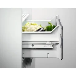 Jääkaappipakastin Electrolux Series 800 LNT8MB36B, 59.5cm, 363l, musta