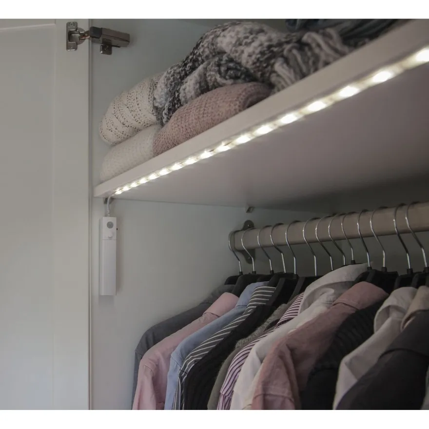 LED-yövalo Star Trading Sensor Strip, 100 cm