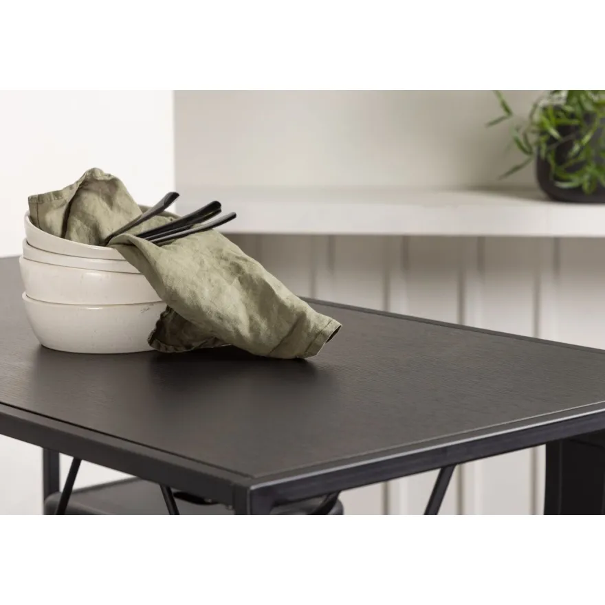 Ruokailuryhmä Venture Home, musta Brea-baaripöytä + 4 mustaa Tempe Flat -baarituolia